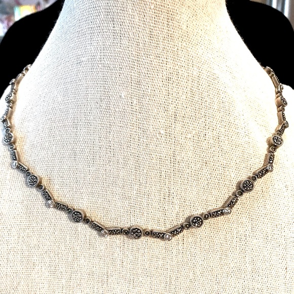 Vintage Sterling Silver Marcasite clear Crystal Choker. 29 grams. - Picture 5 of 12